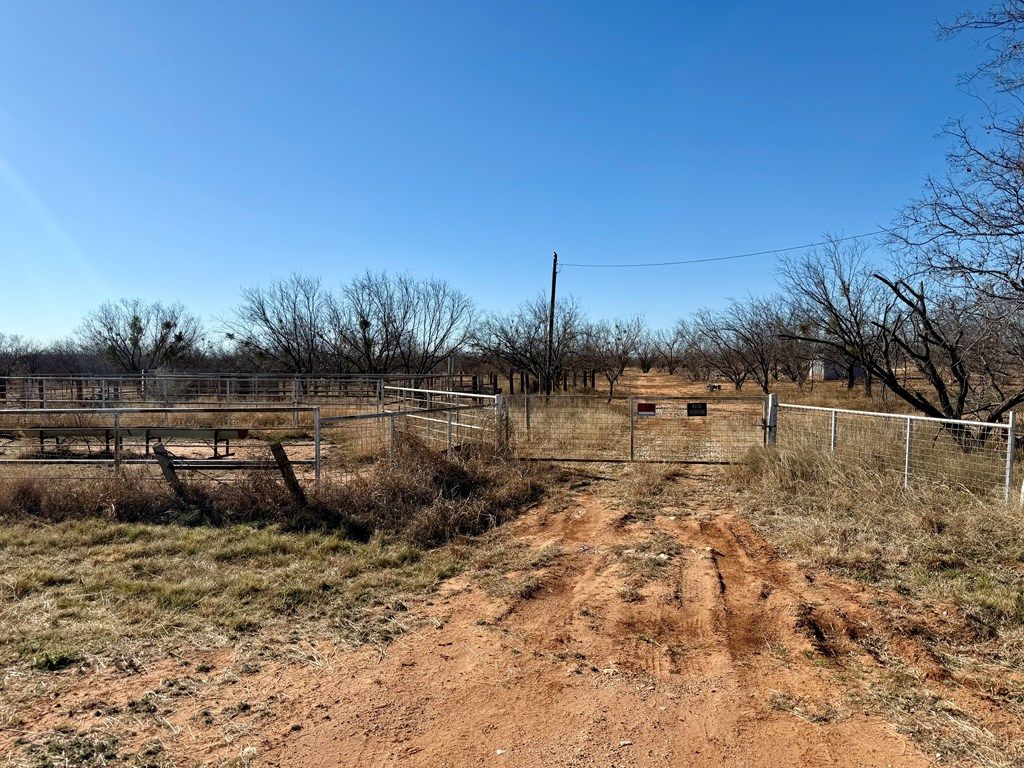 Image 2 of property listing at 00 W Hwy 158, Bronte, TX 76933