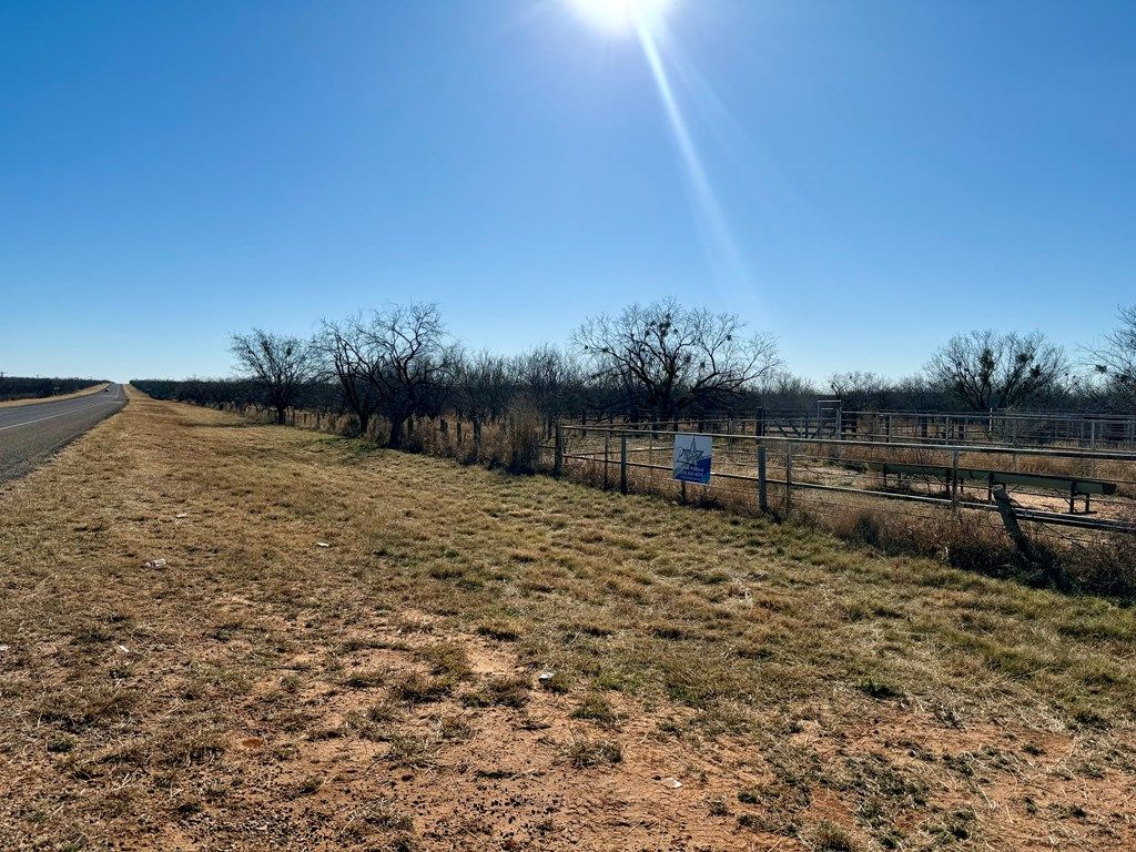 Image 3 of property listing at 00 W Hwy 158, Bronte, TX 76933