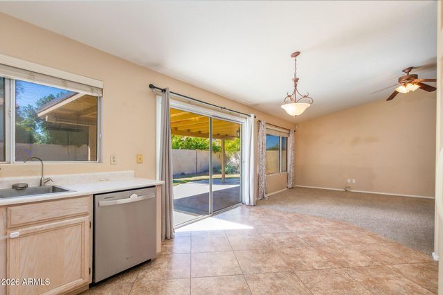 6715 W CHERRY HILLS Drive, Peoria, AZ 85345