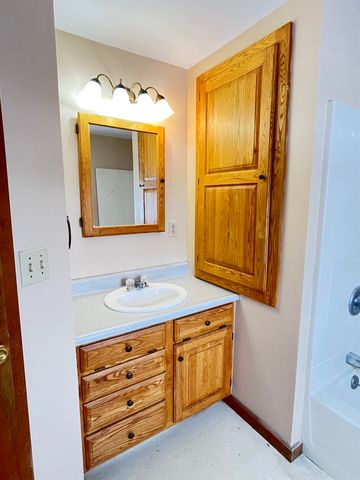 405 Main Street, Derby, VT 05829