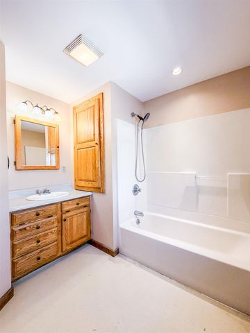 405 Main Street, Derby, VT 05829