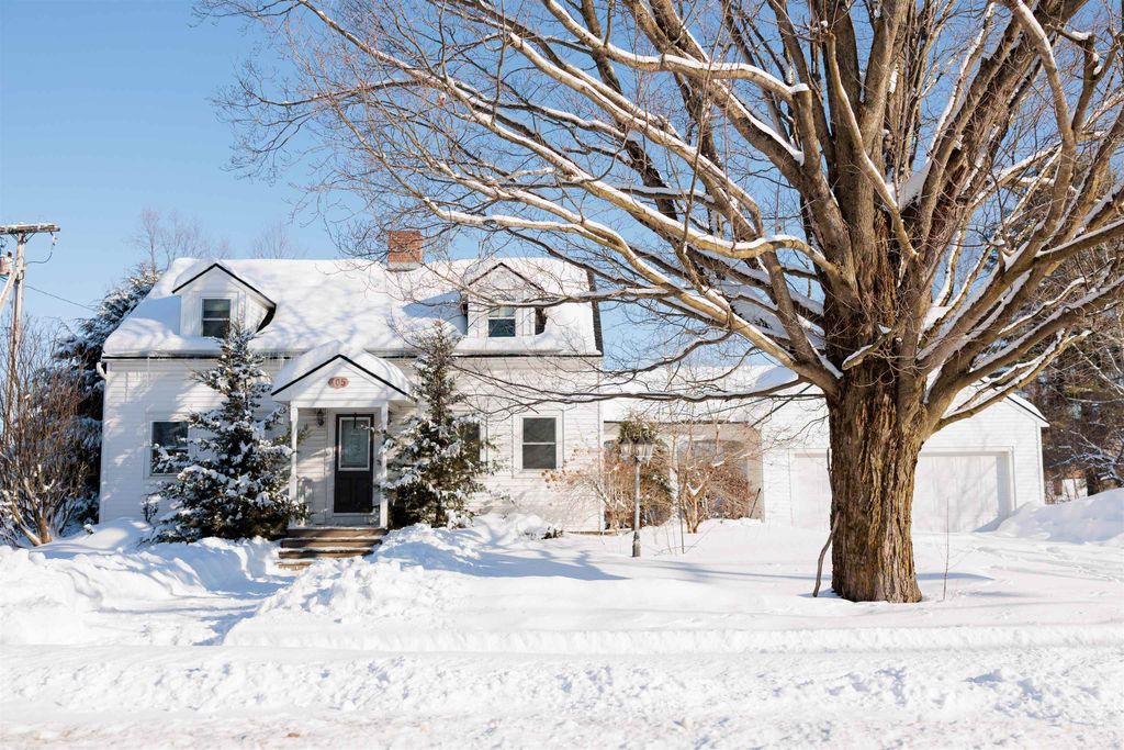 405 Main Street, Derby, VT 05829