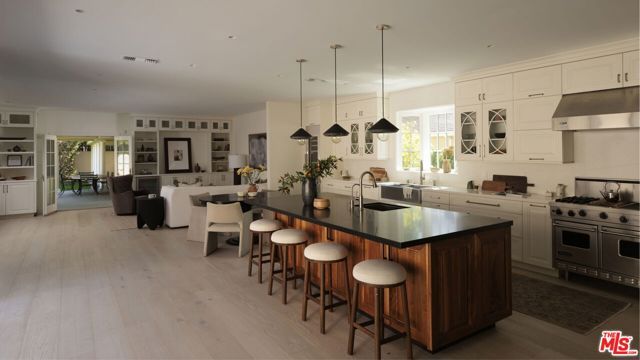 632 S Arden Boulevard, Los Angeles, CA 90005
