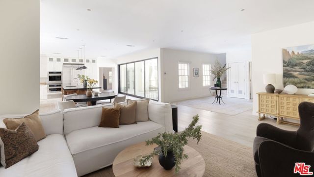 632 S Arden Boulevard, Los Angeles, CA 90005