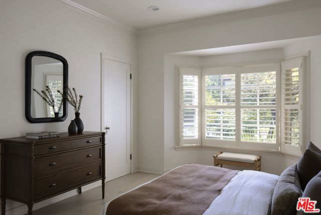 632 S Arden Boulevard, Los Angeles, CA 90005