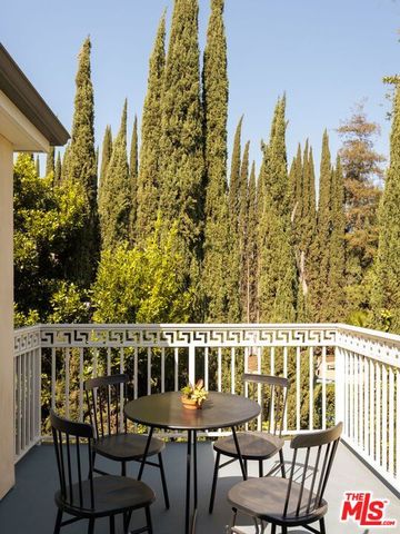 632 S Arden Boulevard, Los Angeles, CA 90005