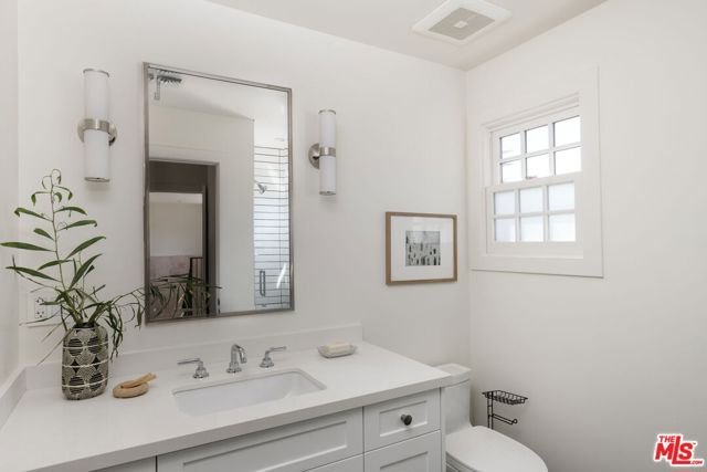 632 S Arden Boulevard, Los Angeles, CA 90005
