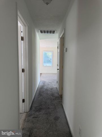 105 WALNUT DR, Fredericksburg, VA 22405