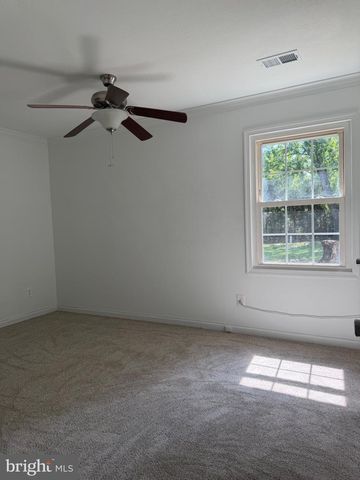 105 WALNUT DR, Fredericksburg, VA 22405