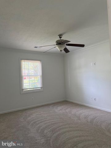 105 WALNUT DR, Fredericksburg, VA 22405