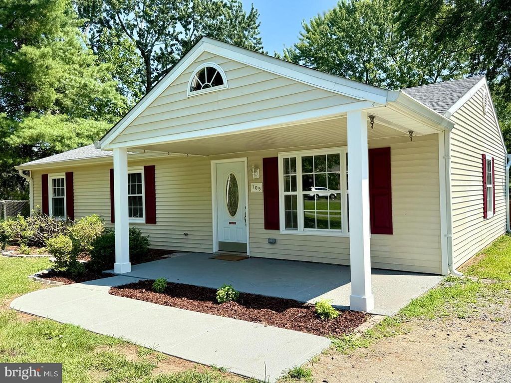 105 WALNUT DR, Fredericksburg, VA 22405