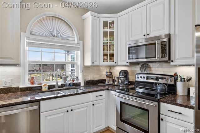 2946 Hunley Drive, Ann Arbor, MI 48105