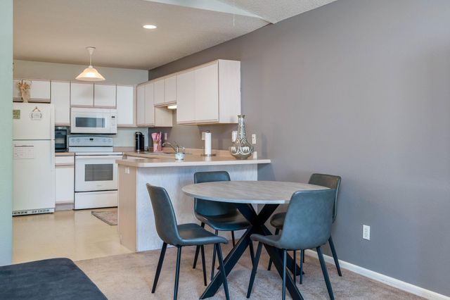 150 Oxford Path, Mankato, MN 56001