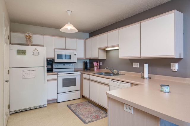 150 Oxford Path, Mankato, MN 56001