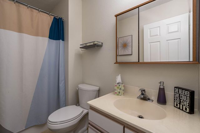 150 Oxford Path, Mankato, MN 56001