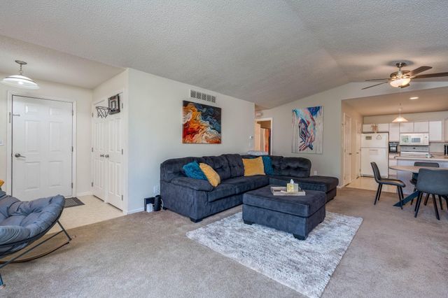 150 Oxford Path, Mankato, MN 56001