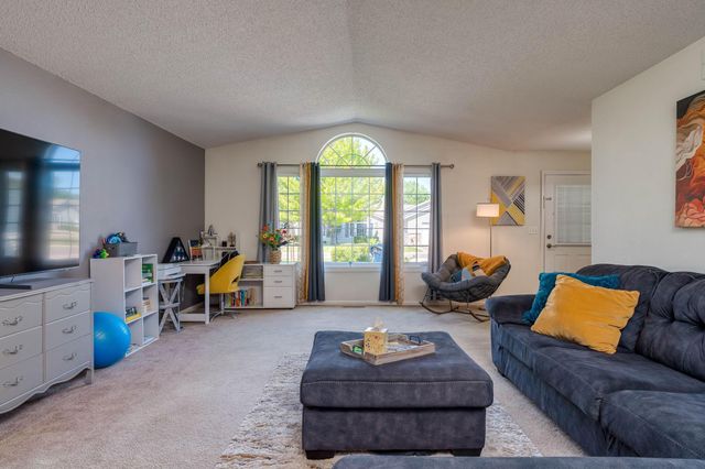 150 Oxford Path, Mankato, MN 56001
