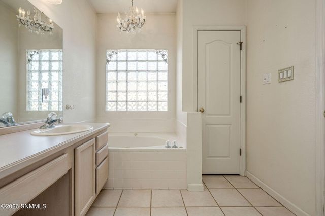 649 Stone Canyon Drive, Las Cruces, NM 88011