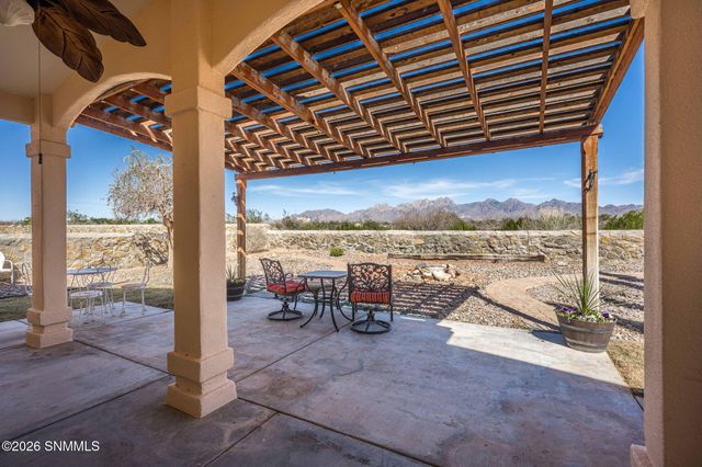 649 Stone Canyon Drive, Las Cruces, NM 88011