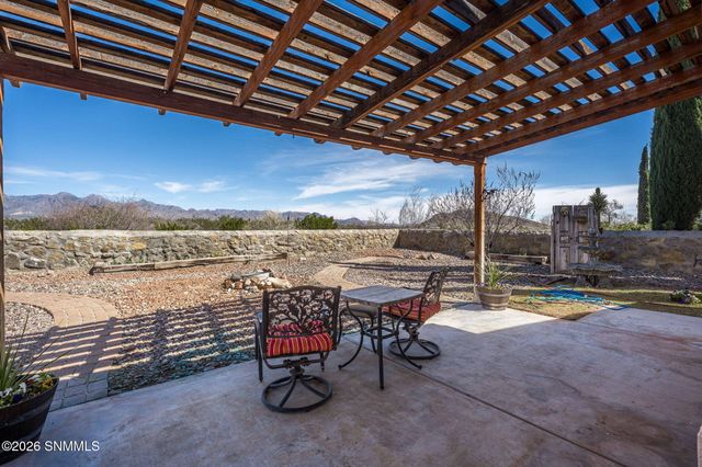 649 Stone Canyon Drive, Las Cruces, NM 88011