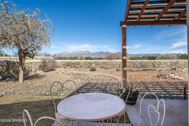 649 Stone Canyon Drive, Las Cruces, NM 88011