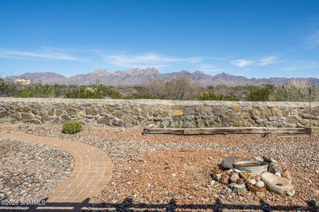 649 Stone Canyon Drive, Las Cruces, NM 88011