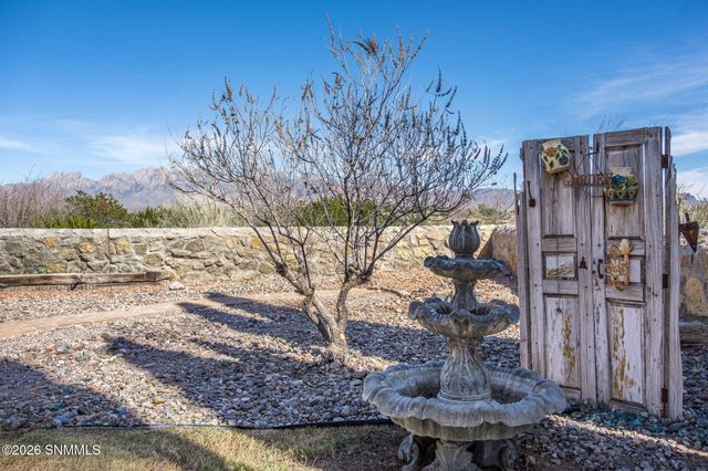 649 Stone Canyon Drive, Las Cruces, NM 88011