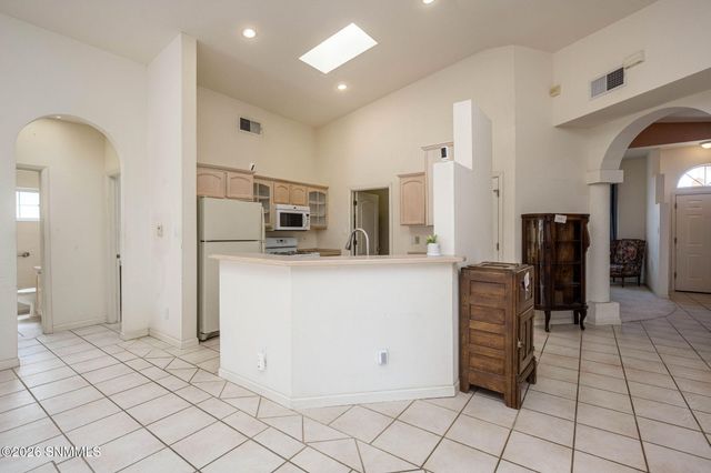 649 Stone Canyon Drive, Las Cruces, NM 88011