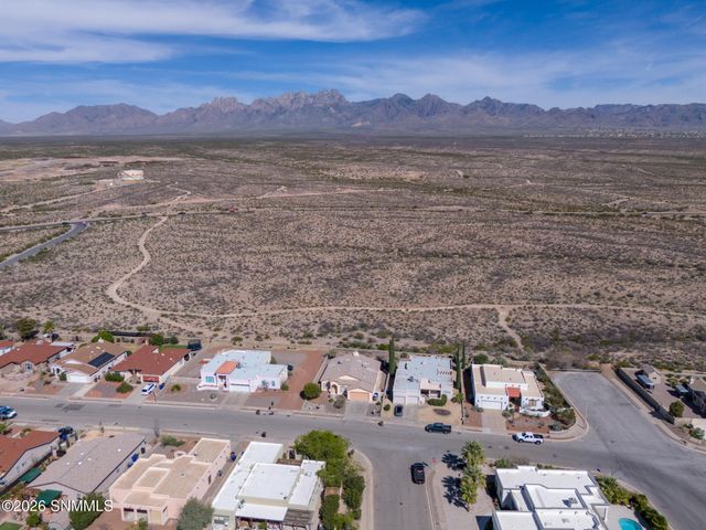 649 Stone Canyon Drive, Las Cruces, NM 88011