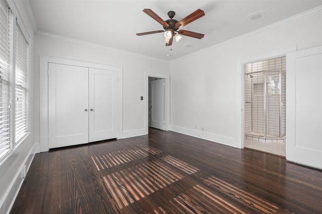 1325 Clover Lane, Fort Worth, TX 76107