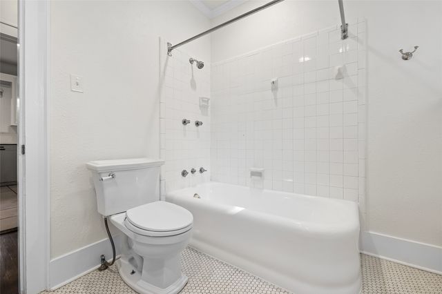 1325 Clover Lane, Fort Worth, TX 76107