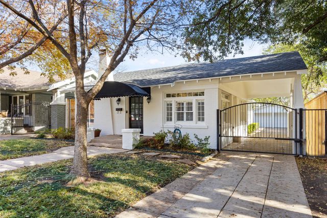 1325 Clover Lane, Fort Worth, TX 76107