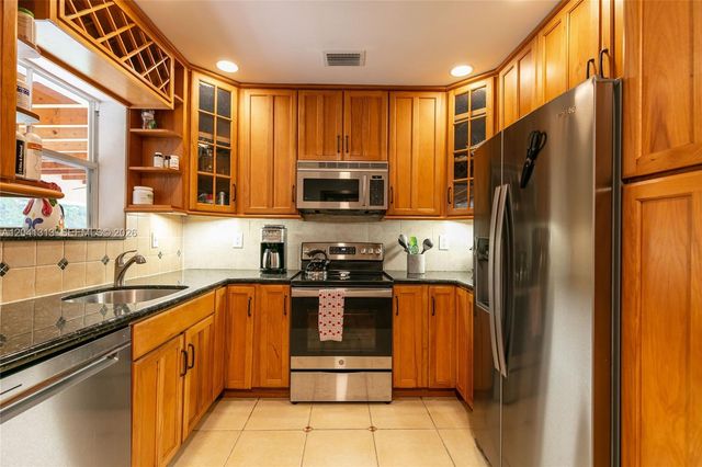 5760 SW 51st St 0, Miami, FL 33155