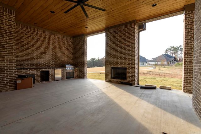 119 Falstone Dr, Little Rock, AR 72223