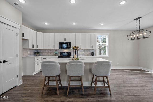 3917 Nc 42, Raleigh, NC 27603