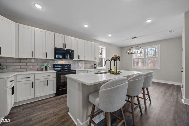 3917 Nc 42, Raleigh, NC 27603