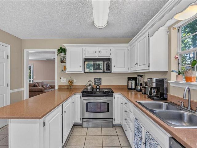 8735 Brookhill Drive, Hixson, TN 37343