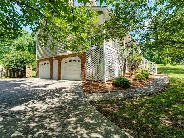 8735 Brookhill Drive, Hixson, TN 37343