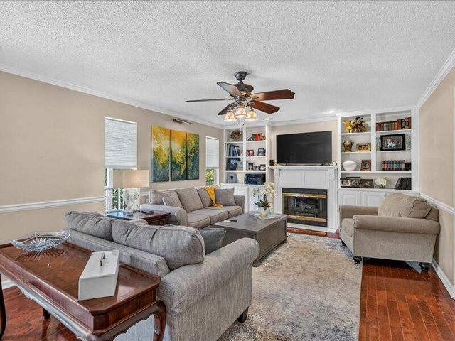 8735 Brookhill Drive, Hixson, TN 37343