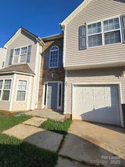 4021 Fifendrum Lane, Charlotte, NC 28216