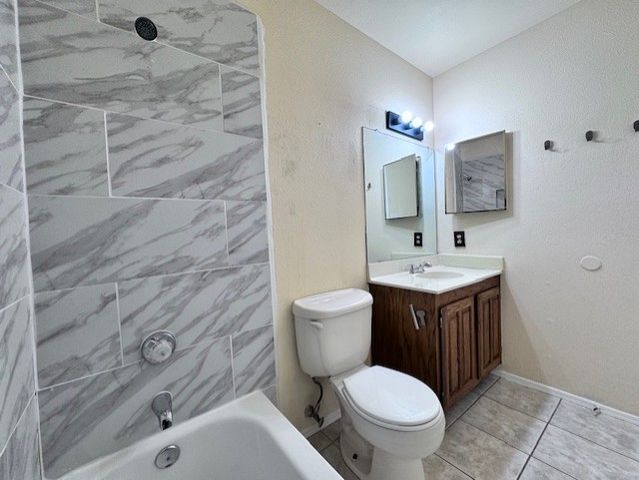4136 Caldwell Avenue, The Colony, TX 75056