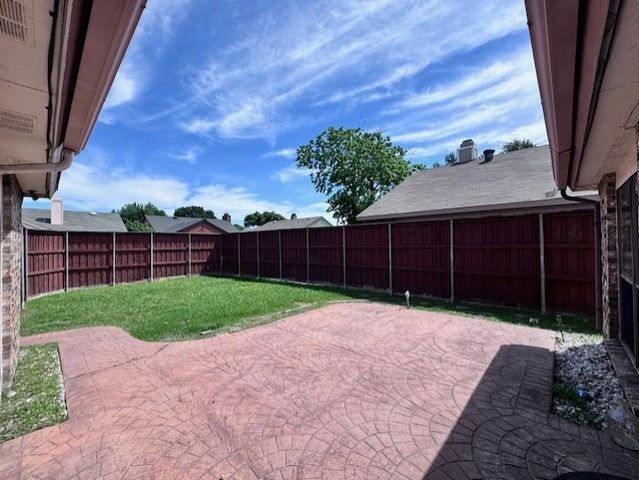 4136 Caldwell Avenue, The Colony, TX 75056
