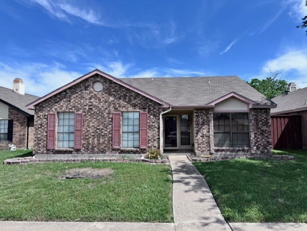 4136 Caldwell Avenue, The Colony, TX 75056