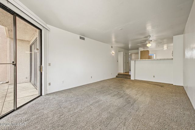 5675 N Camino Esplendora Apt 4123, Tucson, AZ 85718