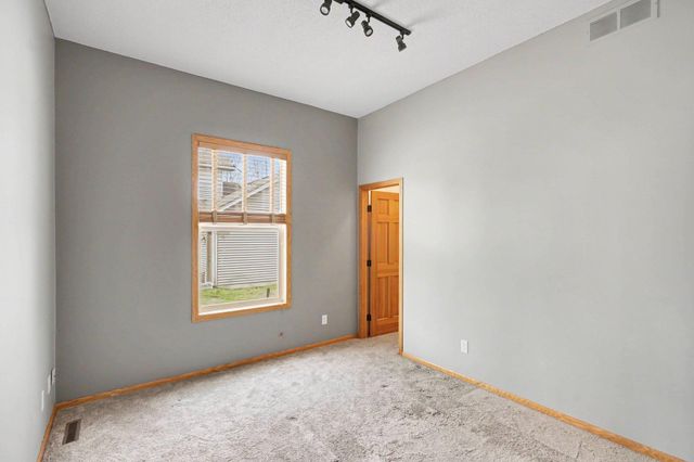 758 Heron Avenue N, Oakdale, MN 55128