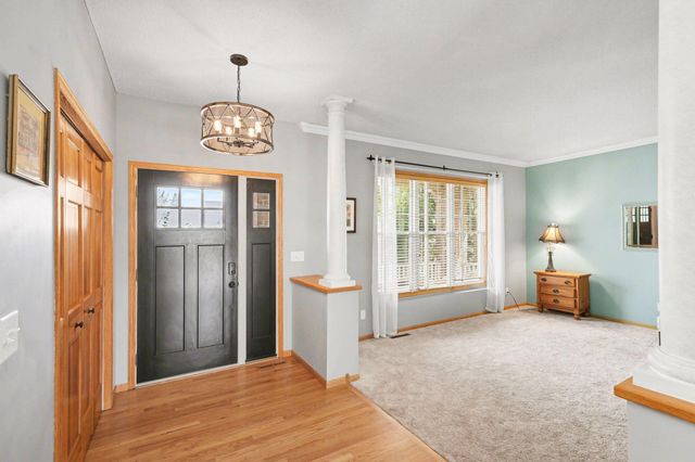 758 Heron Avenue N, Oakdale, MN 55128