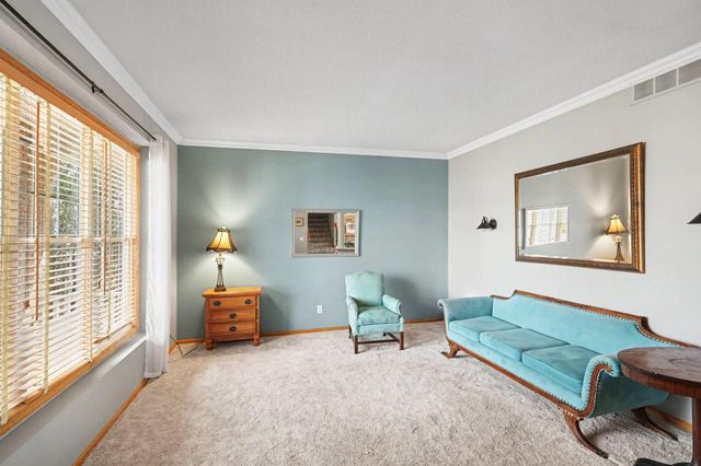 758 Heron Avenue N, Oakdale, MN 55128