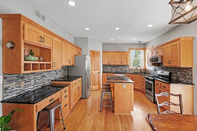 758 Heron Avenue N, Oakdale, MN 55128