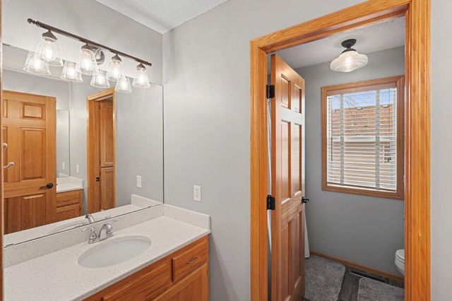 758 Heron Avenue N, Oakdale, MN 55128