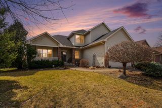 758 Heron Avenue N, Oakdale, MN 55128